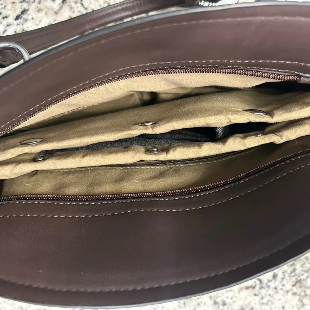 Cameleon Concealed Carry Tan and Brown Women's‎  Handbag NWOT